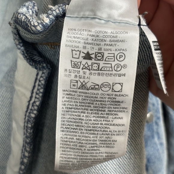 Levi's Womens Size M Ex-Boyfriend Denim Truckers Jacket Light Wash - Picture 14 of 14